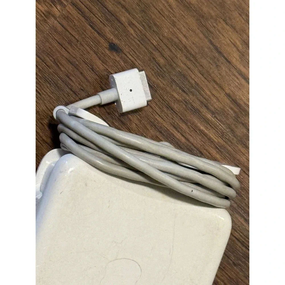 Apple 60W MagSafe Power Adapter A1344 MacBook Pro 13 Charger White with AC Cord